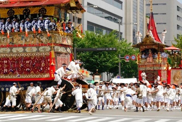 京都 祇園祭 2025 山鉾巡行 前祭または後祭 有料観覧席付きテイクアウトドリンク引換券セット