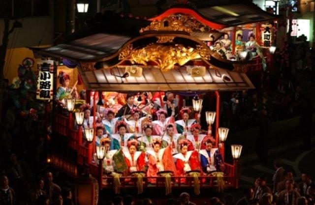 日高火防祭