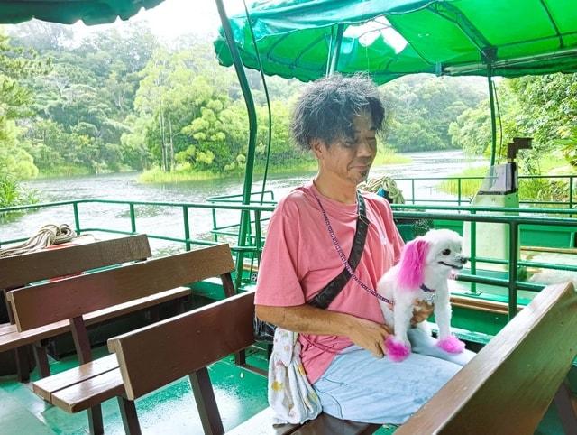 ペットと一緒に湖上遊覧