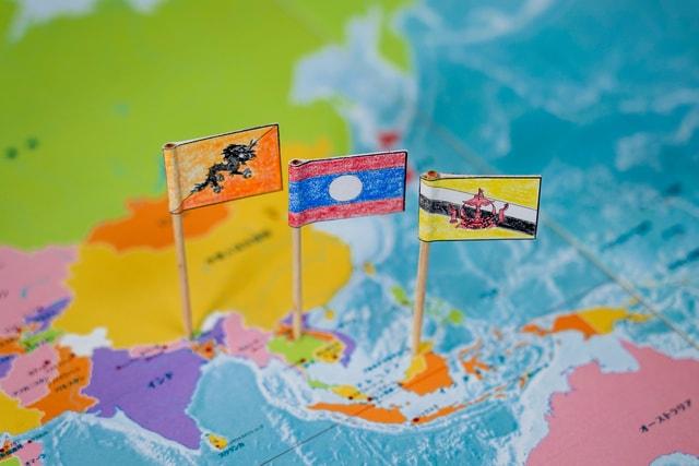 地理地図教室『手作り国旗を世界地図にさしちゃおう！』