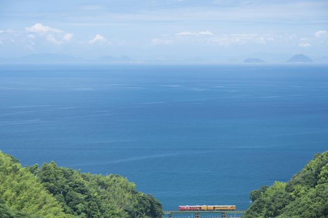 美味しい食事と美しい景色を堪能！「美食列車」の旅はいかが？